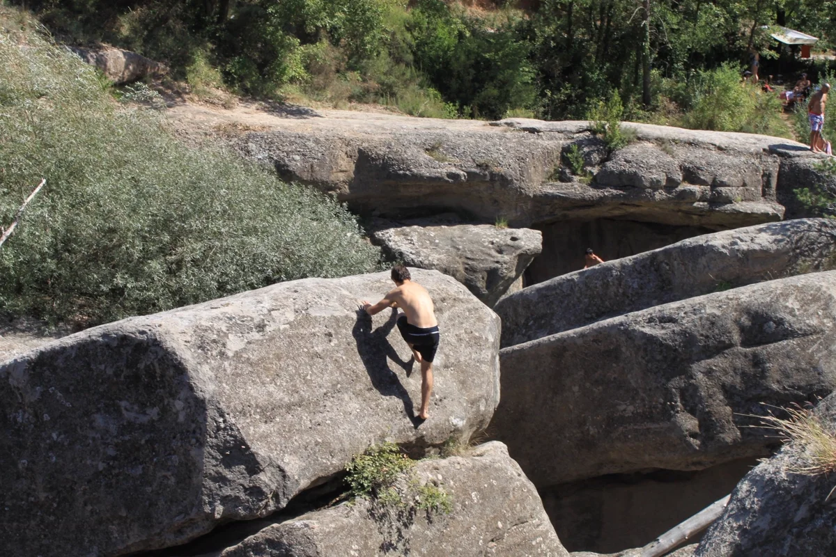 Aral climbing natural rock formations